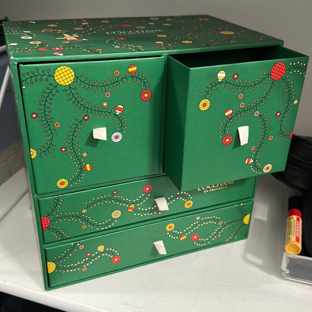 L’occitane Limited Holiday Jewelry Box Series Advent Calendar